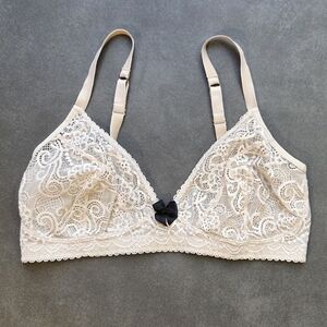 Anaono Lace Wireless Bralette